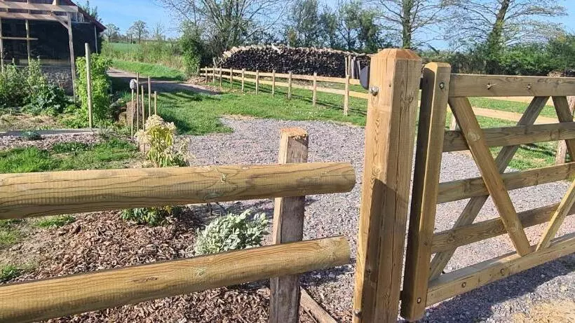 ホテル Roulotte à La Ferme Buissonnière