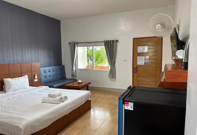 The White House P&n Hotel Chiang Rai