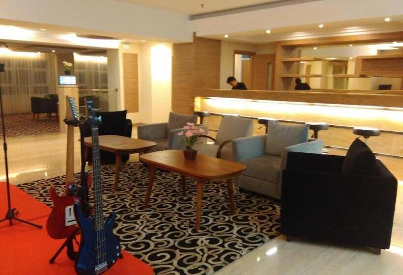 酒店 Grand Royal Denai