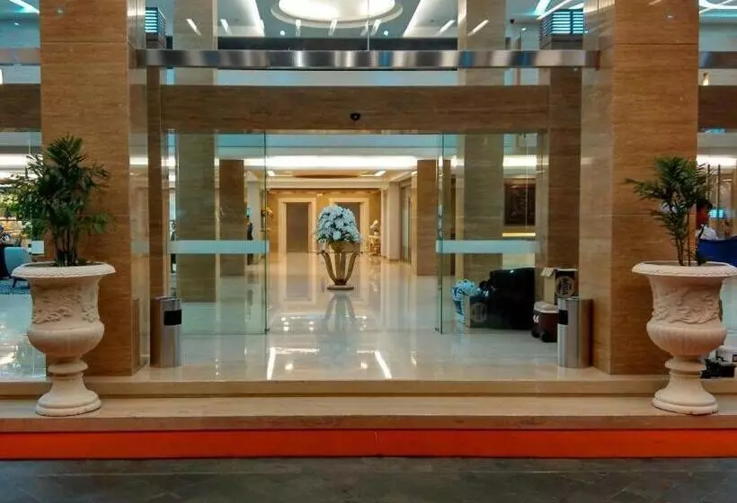 Hotelli Grand Royal Denai