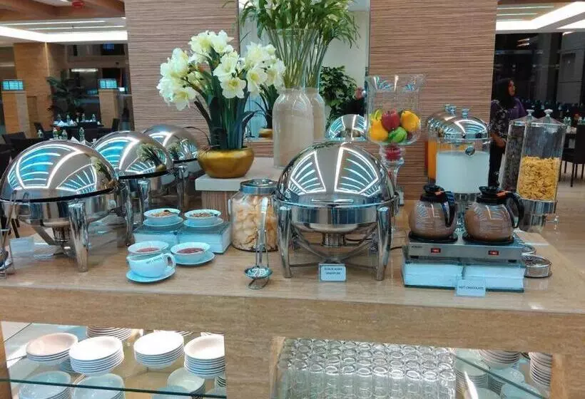 Hotelli Grand Royal Denai