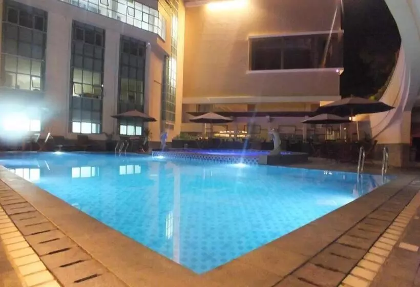 Hotelli Grand Royal Denai