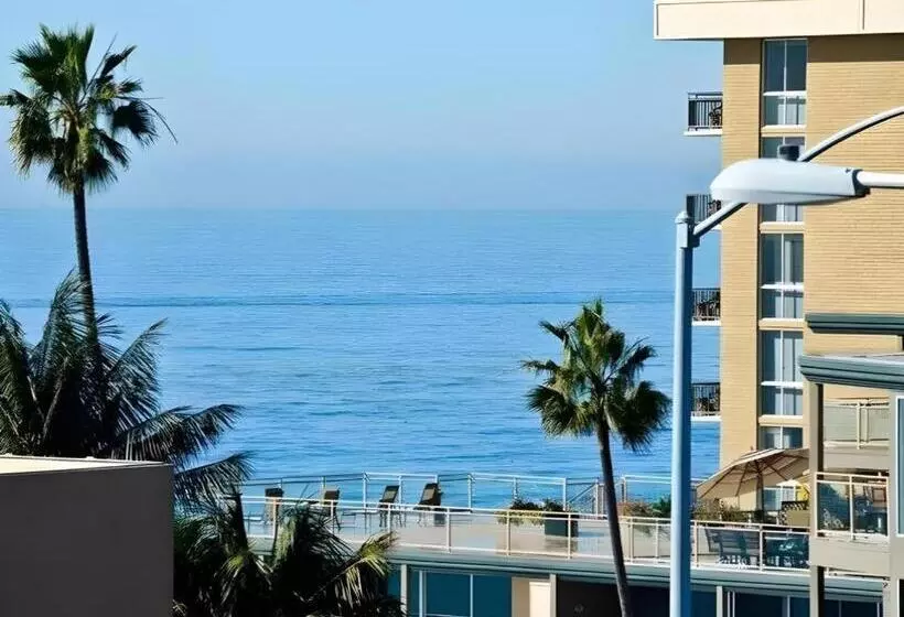 Hotelli Laguna Brisas   A Beach