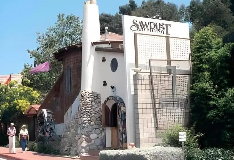 Hotelli Laguna Brisas   A Beach