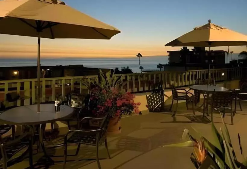 Hotelli Laguna Brisas   A Beach