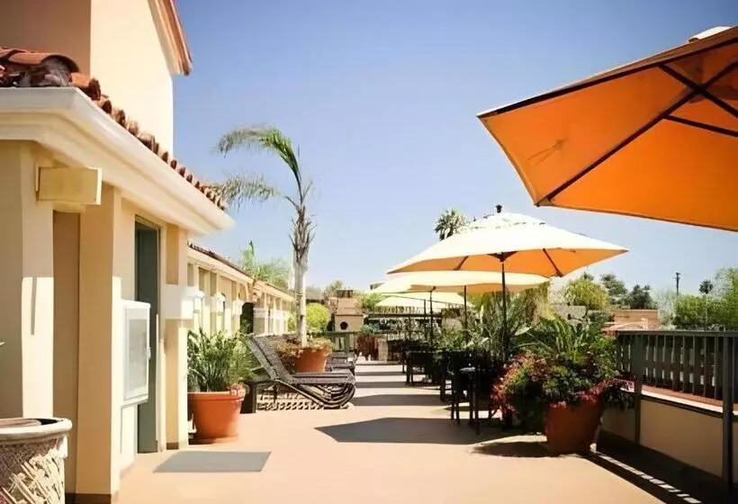 Hotelli Laguna Brisas   A Beach