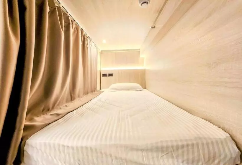 Just Live Hostel