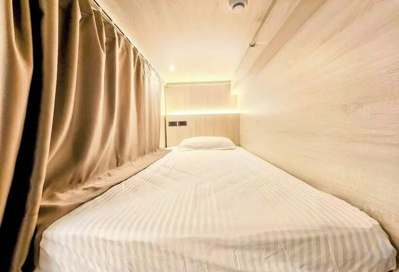 Just Live Hostel