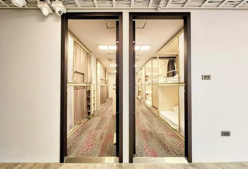 Just Live Hostel