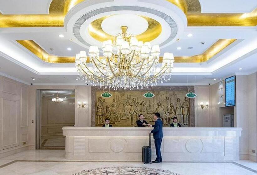 Vienna Hotel Hubei Yidu Jiefang Building