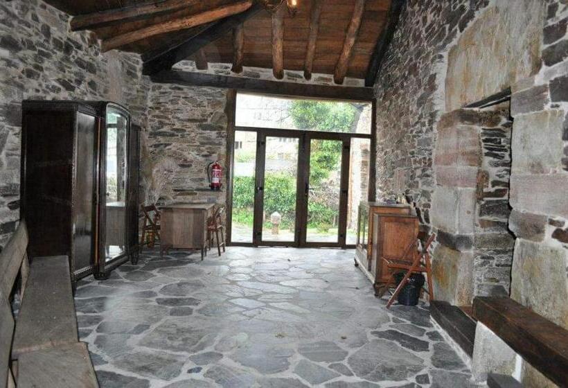 ユースホステル A Horta De Abel