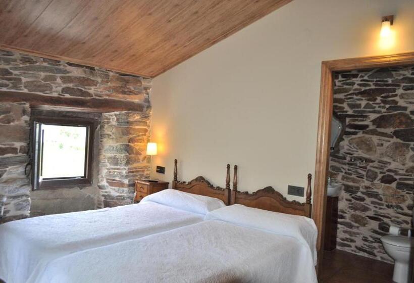 ユースホステル A Horta De Abel