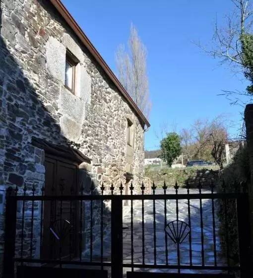Retkeilymaja A Horta De Abel
