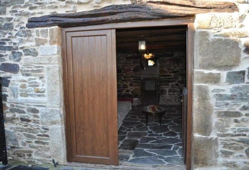 ユースホステル A Horta De Abel