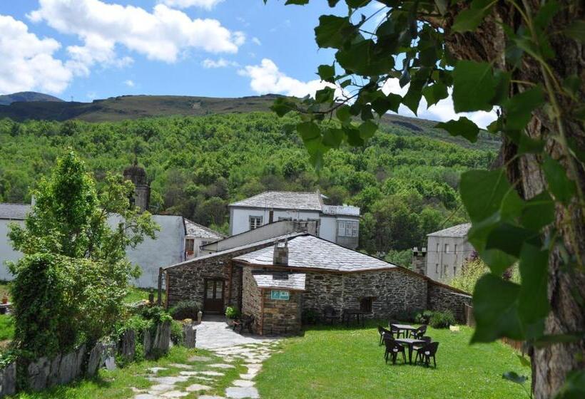 ユースホステル A Horta De Abel