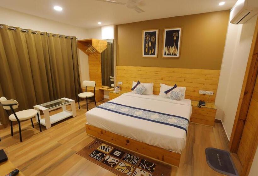 בית מלון כפרי The Grand Uddhav   A Boutique