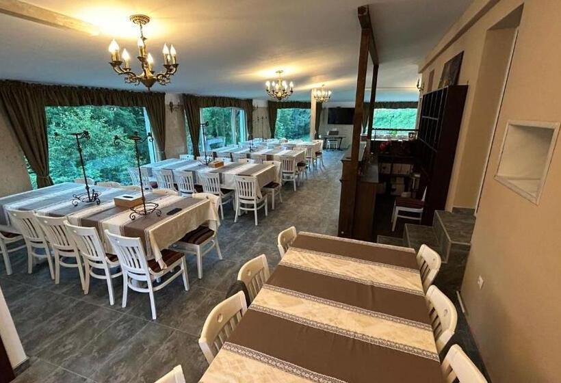 Majatalo Conacul Filon