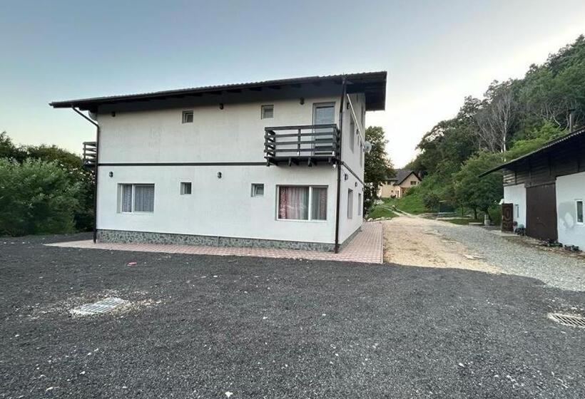 Majatalo Conacul Filon