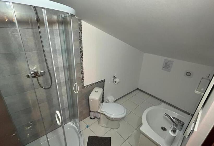 Majatalo Conacul Filon