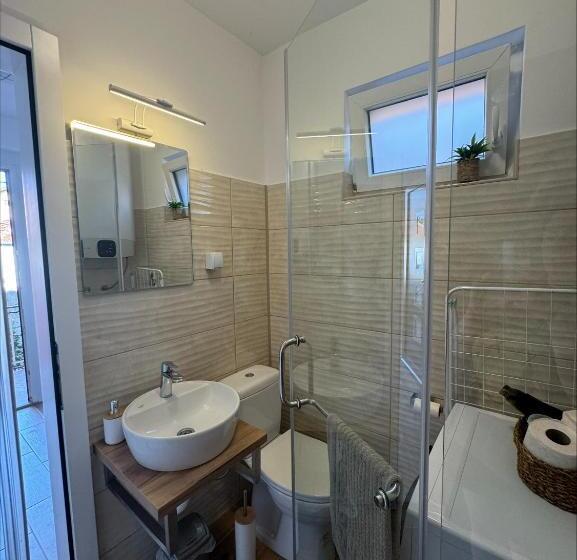 پانسیون Hestia Suite