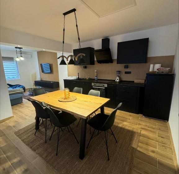 پانسیون Hestia Suite