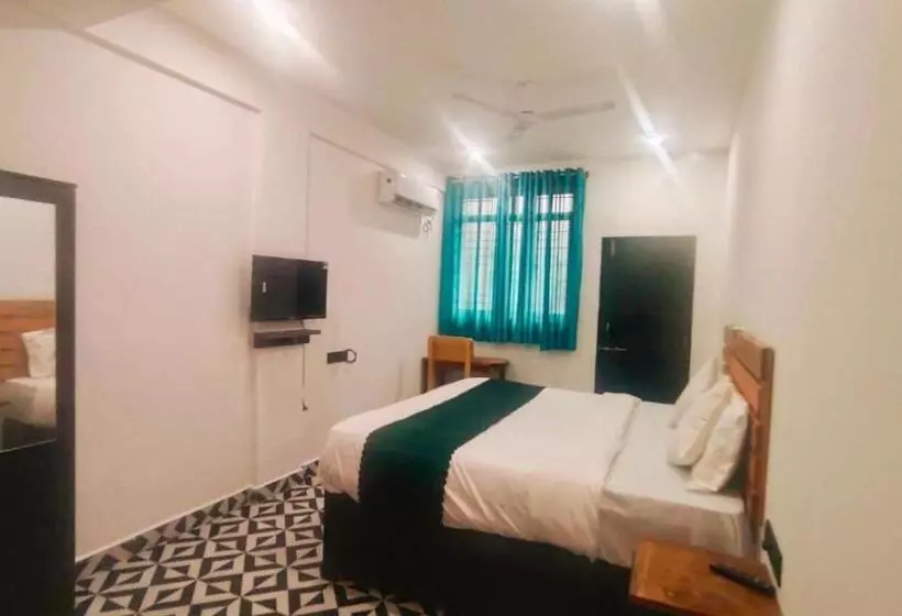 هاستل Zelosena By Rnb Hotel In Calangute