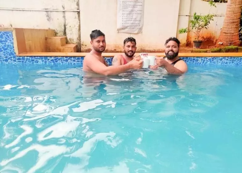 هاستل Zelosena By Rnb Hotel In Calangute