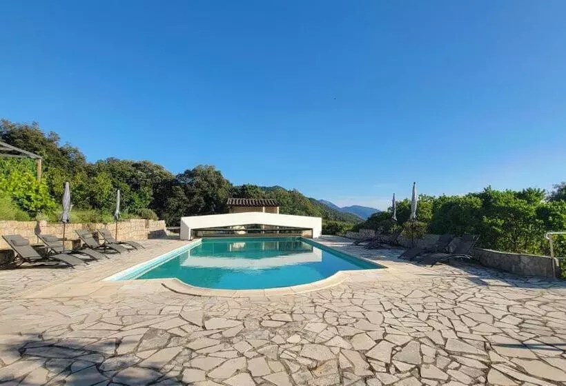 Aamiaismajoitus (B&B) Domaine Cardu