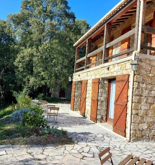 住宿加早餐  Domaine Cardu