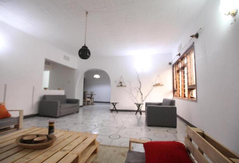 住宿加早餐  Saza Adventures