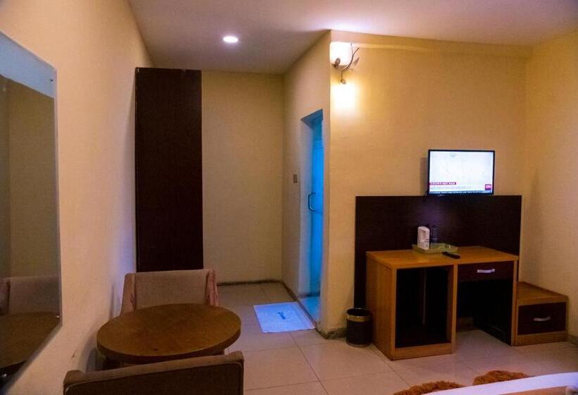 Class Suites Hotel And Apartment @ogudu Lagos