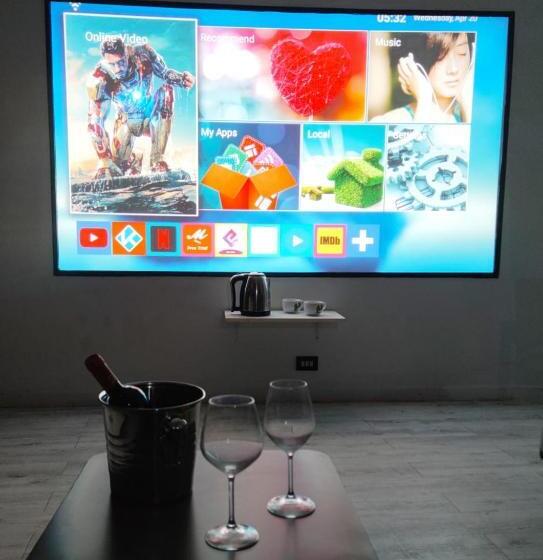 Отель Seaview Family Apartment