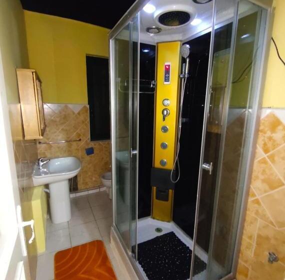 Отель Seaview Family Apartment