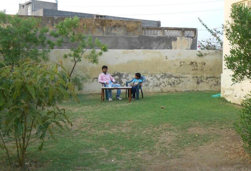 Отель Surya Palace