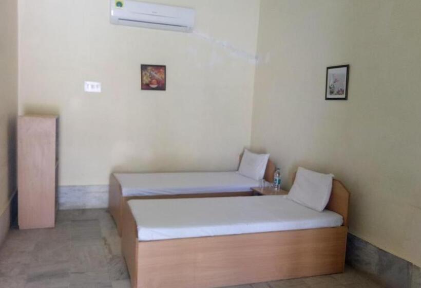 Отель Surya Palace