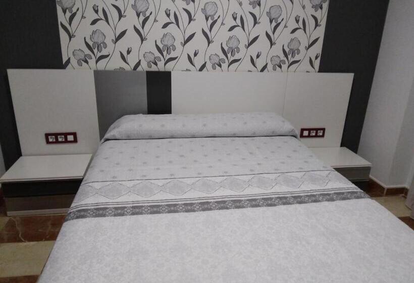 膳宿费 Casa De Onil