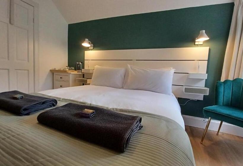 פנסיון Gynack Villa