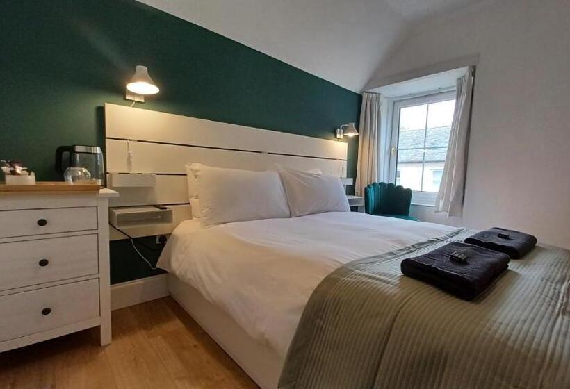 פנסיון Gynack Villa