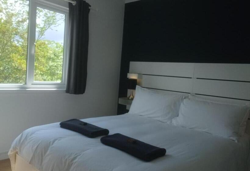 פנסיון Gynack Villa