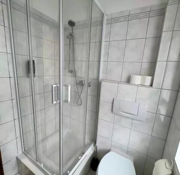 Retkeilymaja Moji 3 Landhaus Köln