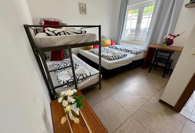 旅馆 Moji 3 Landhaus Köln