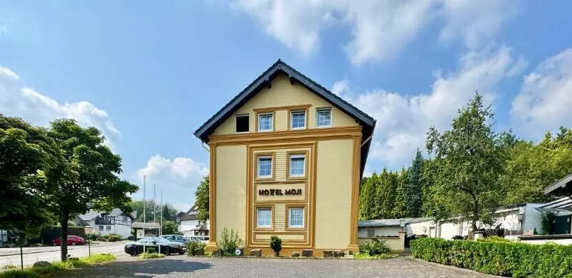 Retkeilymaja Moji 3 Landhaus Köln