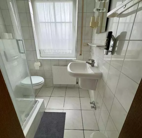 Retkeilymaja Moji 3 Landhaus Köln