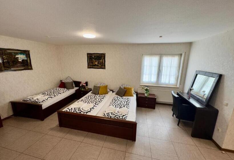 旅馆 Moji 3 Landhaus Köln