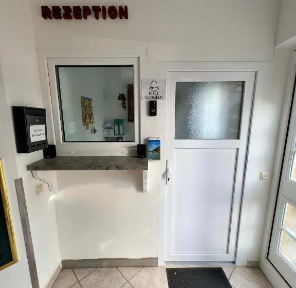 旅馆 Moji 3 Landhaus Köln