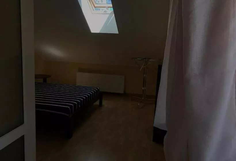ユースホステル Veranda Guest House