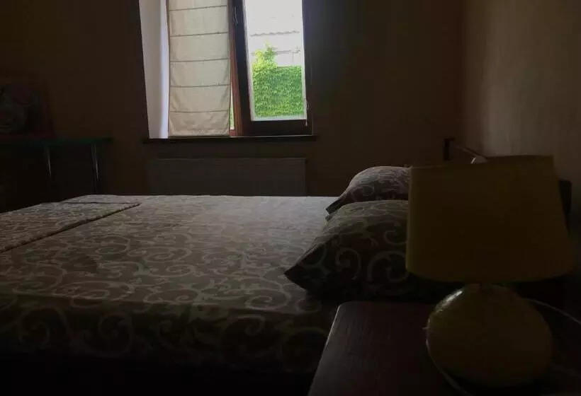 ユースホステル Veranda Guest House