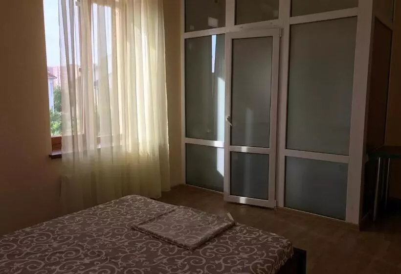ユースホステル Veranda Guest House