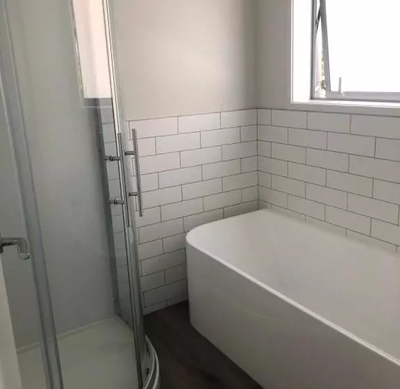 Aamiaismajoitus (B&B) Athenree Beach House