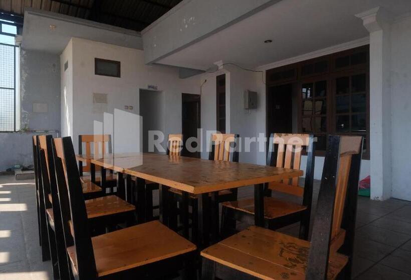 هتل Griya Jasmine Syariah Seturan Redpartner